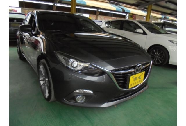 Mazda MAZDA3  第2張相片