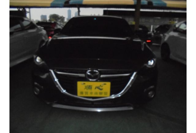 Mazda MAZDA3  第3張相片