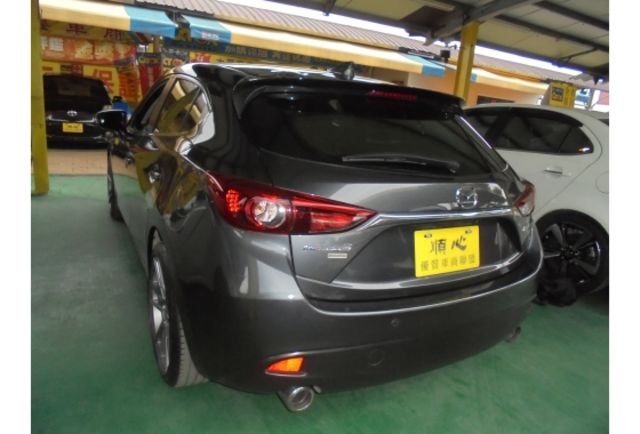 Mazda MAZDA3  第5張相片