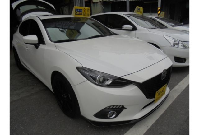 Mazda MAZDA3  第3張相片