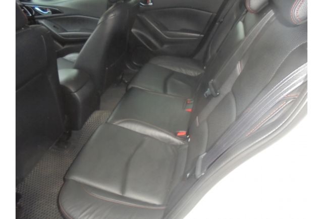 Mazda MAZDA3  第7張相片