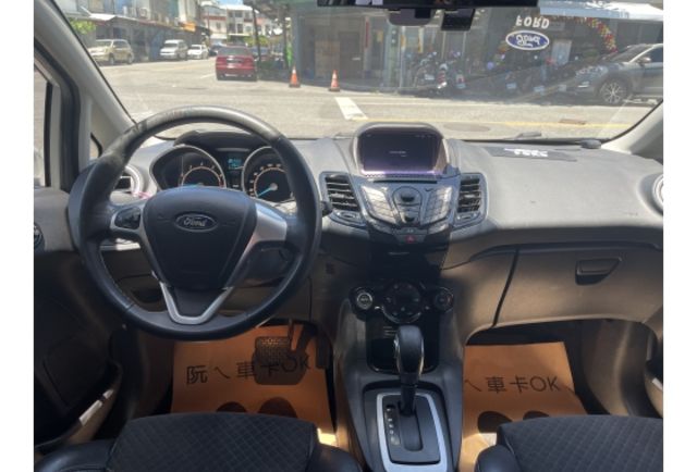 Ford FIESTA  第8張相片