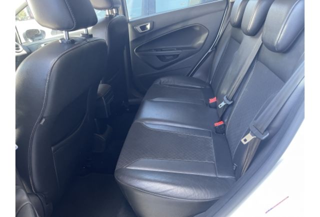 Ford FIESTA  第11張相片
