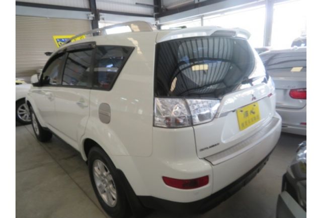 Mitsubishi OUTLANDER  第3張相片