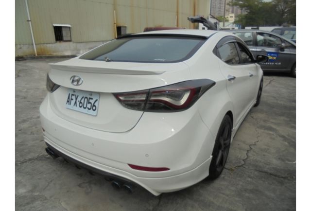 Hyundai ELANTRA  第4張相片