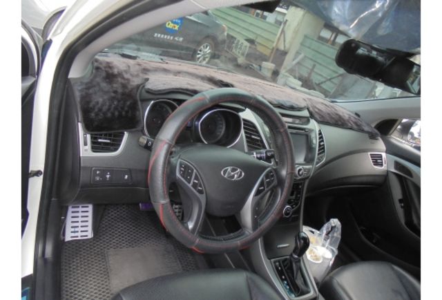 Hyundai ELANTRA  第6張相片