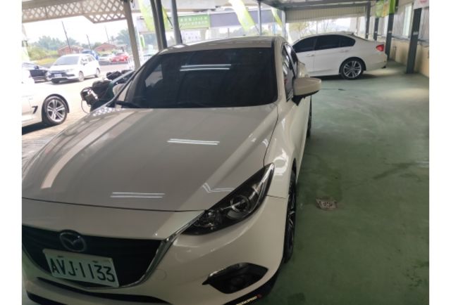 Mazda MAZDA3  第2張相片