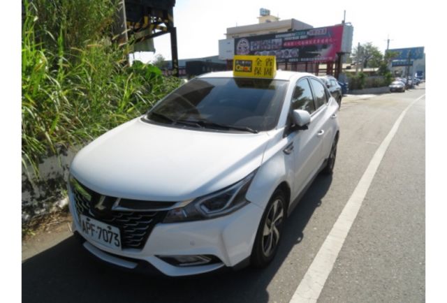 LUXGEN S61FPA  第2張相片
