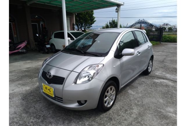 Toyota YARIS  第1張相片