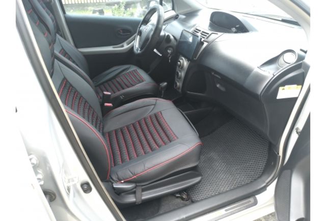 Toyota YARIS  第10張相片
