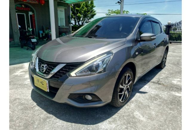 Nissan TIIDA  第1張相片
