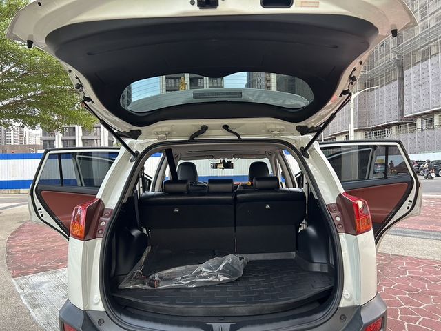 Toyota RAV4  第5張相片