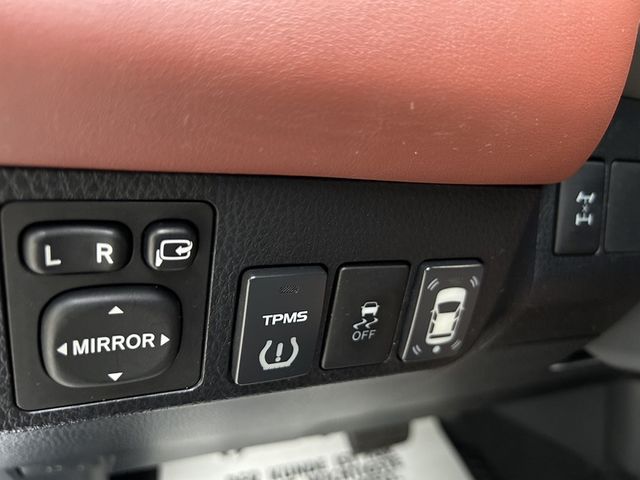 Toyota RAV4  第15張相片