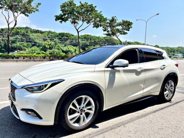 INFINITI無限 Q30  第1張相片