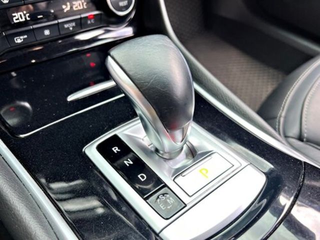 INFINITI無限 Q30  第17張相片