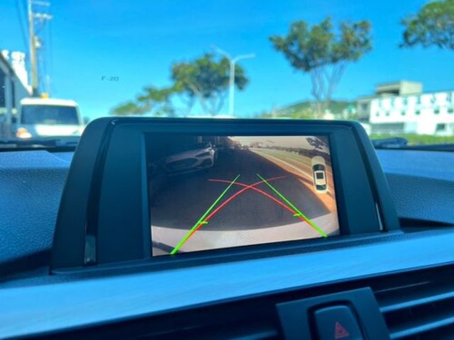 BMW寶馬 320I  第10張相片
