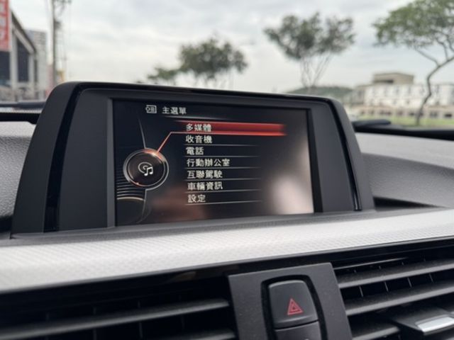BMW寶馬 320I GT  第16張相片