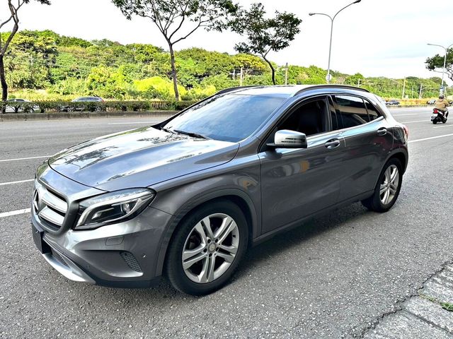 M-BENZ賓士 GLA200  第1張相片