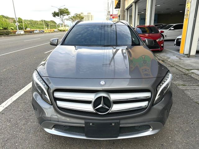 M-BENZ賓士 GLA200  第2張相片