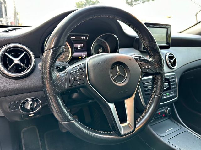 M-BENZ賓士 GLA200  第6張相片