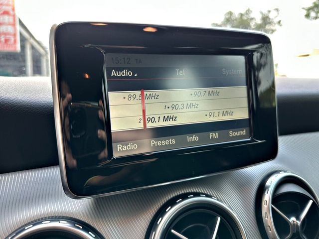 M-BENZ賓士 GLA200  第10張相片
