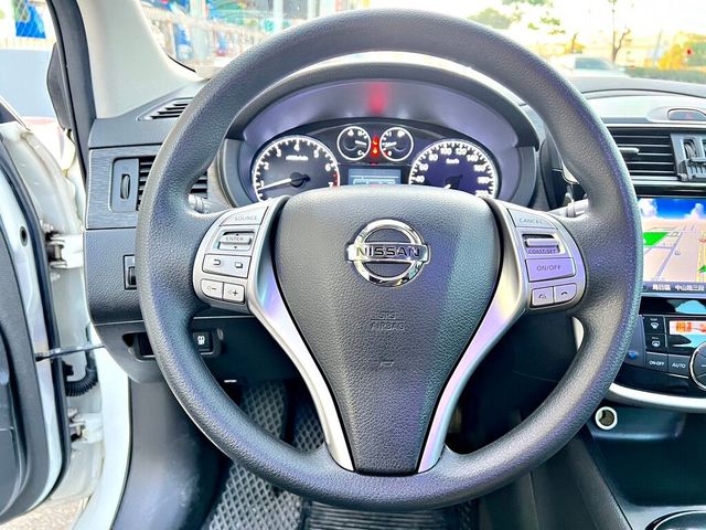 NISSAN日產 TIIDA  第8張相片