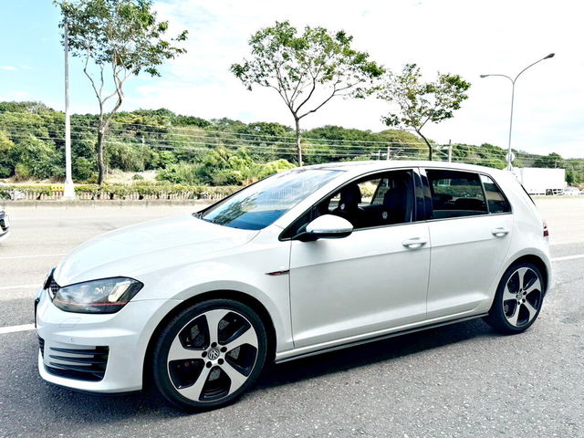 VOLKSWAGEN福斯 GOLF GTI  第1張相片