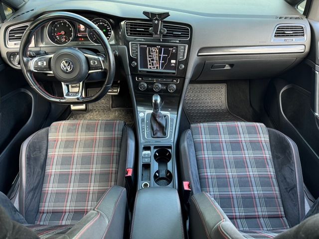 VOLKSWAGEN福斯 GOLF GTI  第7張相片