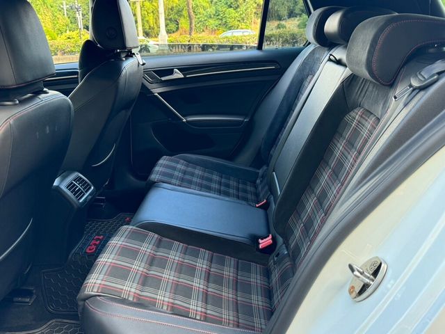 VOLKSWAGEN福斯 GOLF GTI  第9張相片