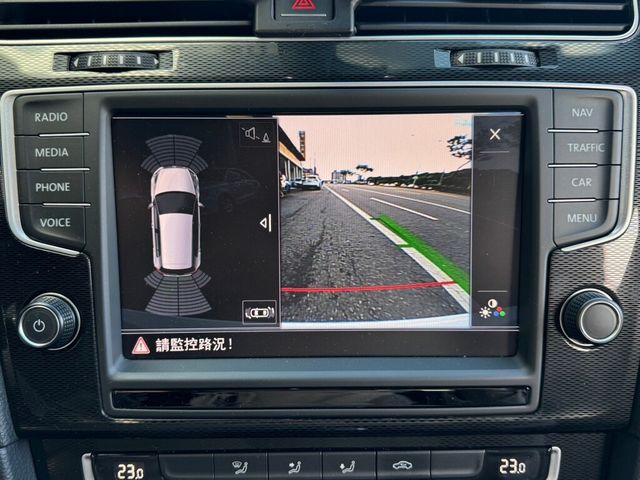 VOLKSWAGEN福斯 GOLF GTI  第13張相片
