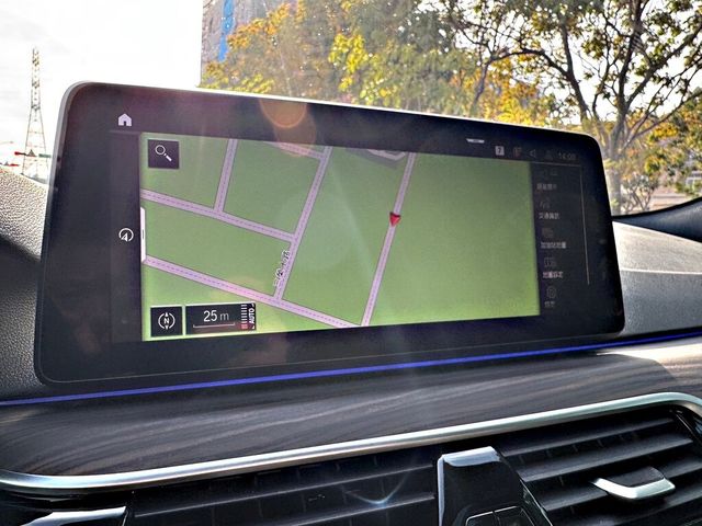 BMW寶馬 520I  第13張相片