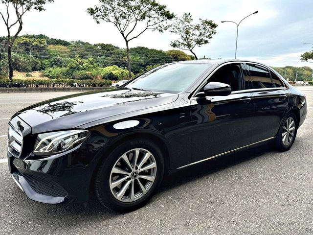 M-BENZ賓士 E200  第1張相片