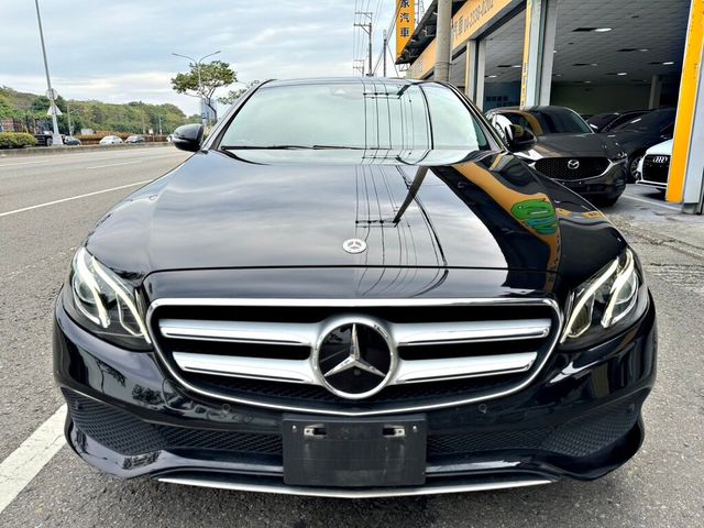 M-BENZ賓士 E200  第2張相片