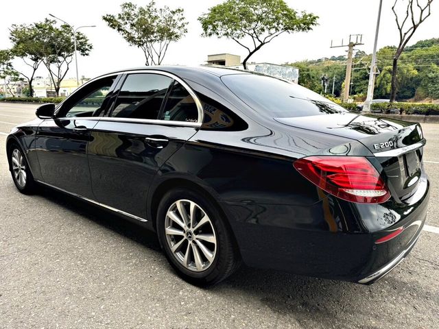 M-BENZ賓士 E200  第3張相片