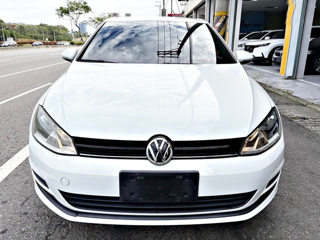 VOLKSWAGEN福斯 GOLF  第2張相片