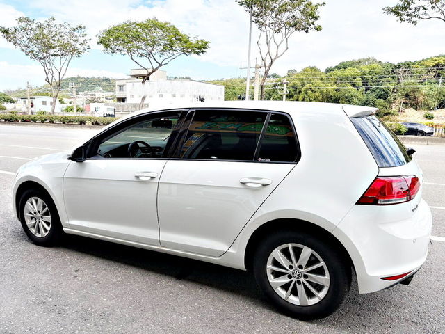 VOLKSWAGEN福斯 GOLF  第3張相片