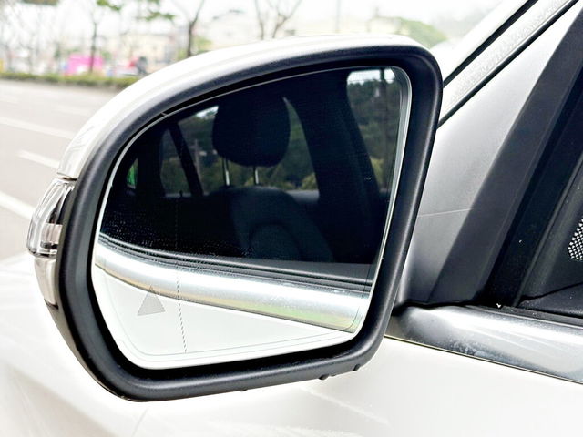 M-BENZ賓士 GLC300 AMG COUPE  第5張相片