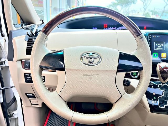 TOYOTA豐田 PREVIA  第11張相片