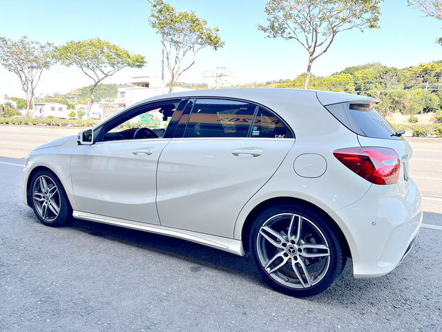 M-BENZ賓士 A180  第3張相片