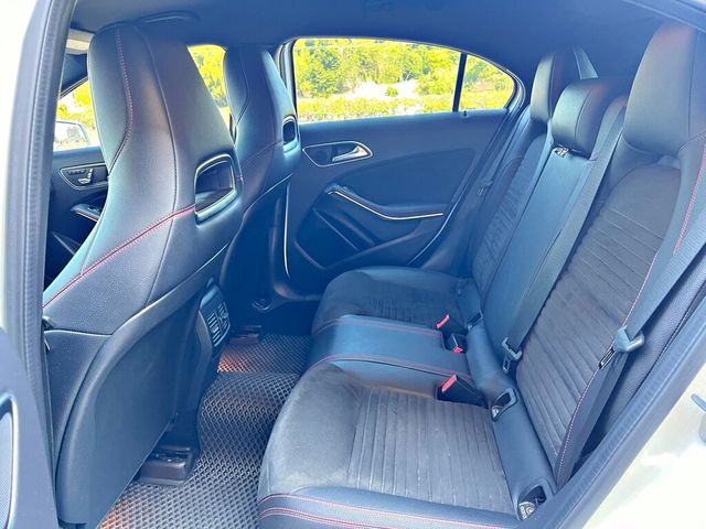 M-BENZ賓士 A180  第5張相片