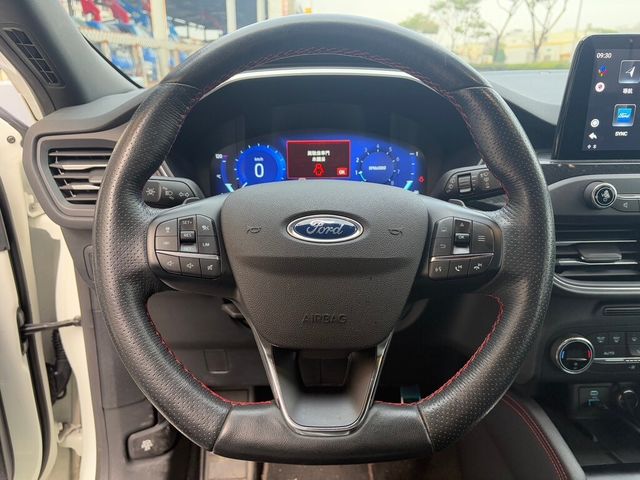 FORD福特 KUGA  第12張相片