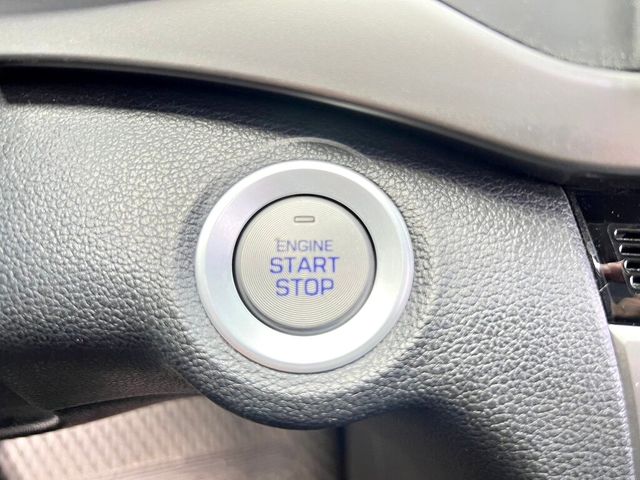 HYUNDAI現代 ELANTRA  第10張相片