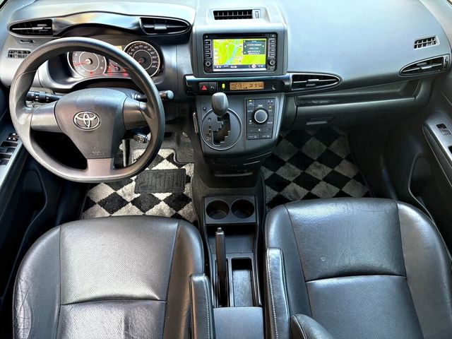 TOYOTA豐田 WISH  第7張相片