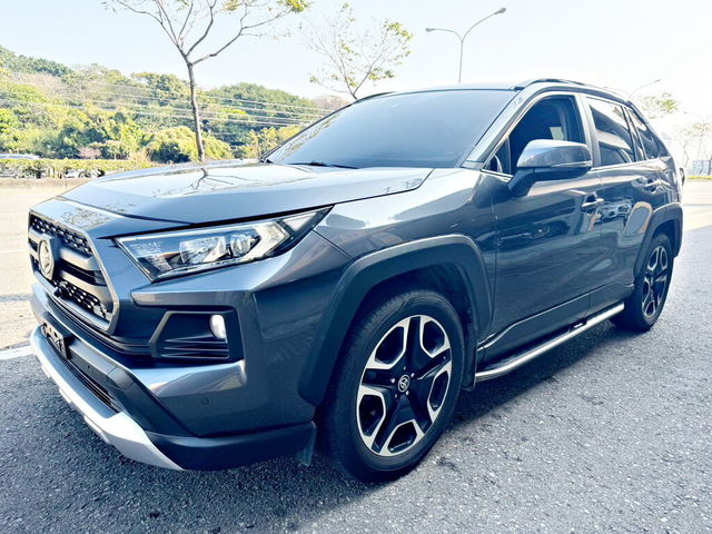 TOYOTA豐田 RAV4  第1張相片