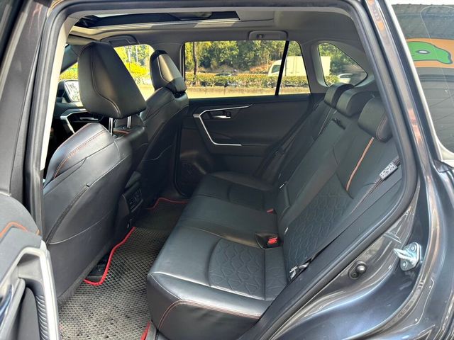 TOYOTA豐田 RAV4  第9張相片