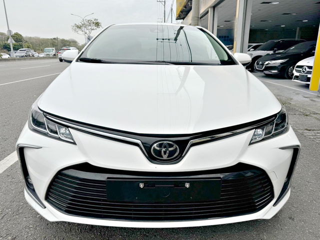 TOYOTA豐田 ALTIS  第2張相片