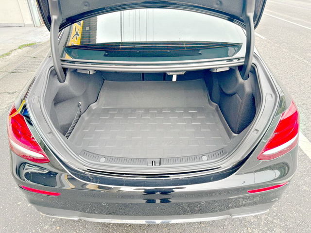 M-BENZ賓士 E300  第7張相片