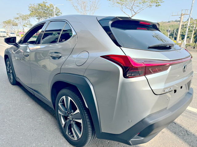 LEXUS凌志 UX200  第5張相片
