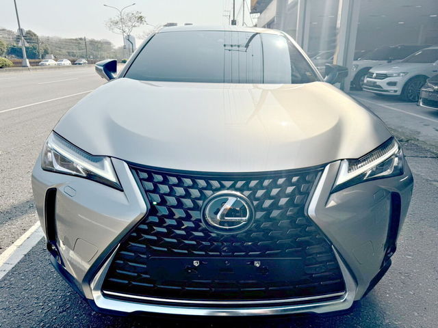 LEXUS凌志 UX200  第9張相片