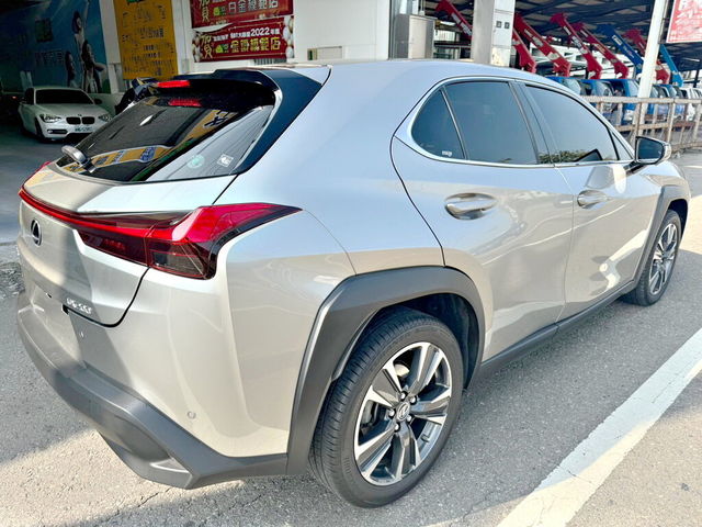 LEXUS凌志 UX200  第13張相片